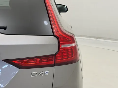 KP19WRA Volvo V60 2.0 D4 [190] R DESIGN Pro 5dr Thumbnail #32