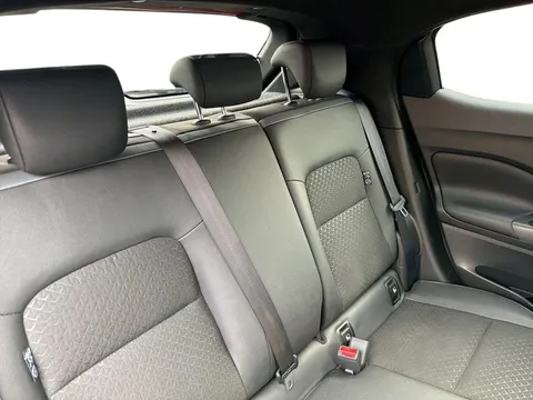 YA73VUM Nissan Juke 1.6 Hybrid N-Connecta 5dr Auto Thumbnail #16