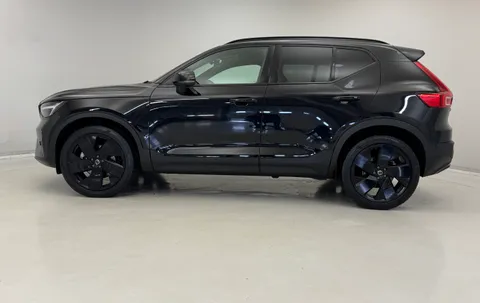 RA74CXX Volvo XC40 2.0 B4P Ultra Black Edition 5dr Auto Thumbnail #3