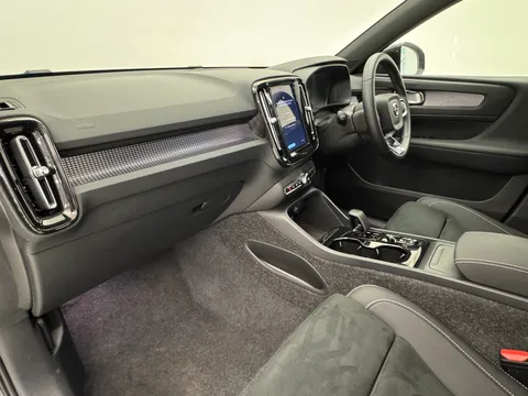 RA74CXX Volvo XC40 2.0 B4P Ultra Black Edition 5dr Auto Thumbnail #14