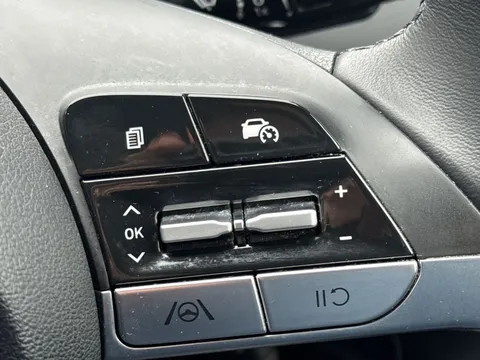 SM72LLR Hyundai Tucson 1.6 TGDi SE Connect 5dr 2WD Thumbnail #24