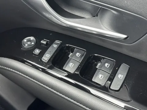 SM72LLR Hyundai Tucson 1.6 TGDi SE Connect 5dr 2WD Thumbnail #27