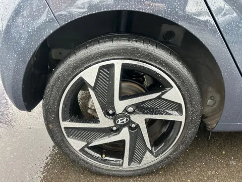 EA25ZMO Hyundai i10 1.0 [63] Premium 5dr Auto [Nav] Thumbnail #25