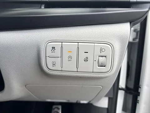 EA74BXD Hyundai Bayon 1.0 TGDi Ultimate 5dr Thumbnail #22