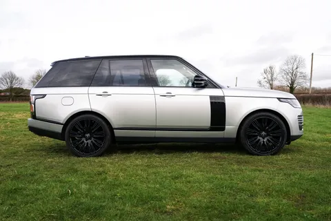 BV19GKA Land Rover Range Rover 3.0 SDV6 Vogue 4dr Auto Thumbnail #11