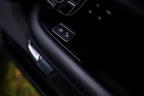 BV19GKA Land Rover Range Rover 3.0 SDV6 Vogue 4dr Auto Thumbnail #37