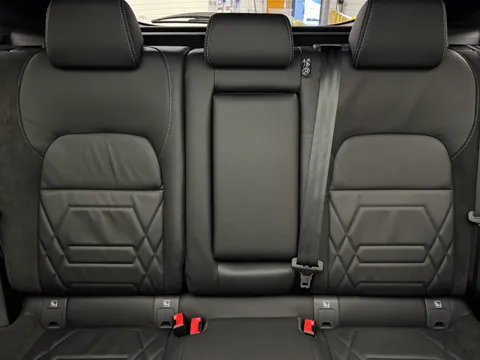 OE74UCO Nissan Qashqai 1.3 DiG-T MH N-Design 5dr Thumbnail #17