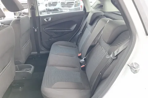 9 of 40 for Ford Fiesta 1.25 82 Zetec 5dr