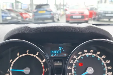 11 of 40 for Ford Fiesta 1.25 82 Zetec 5dr