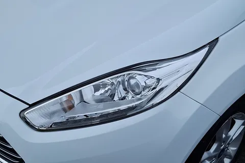 14 of 40 for Ford Fiesta 1.25 82 Zetec 5dr