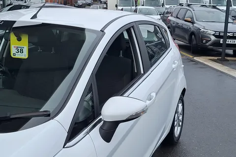 15 of 40 for Ford Fiesta 1.25 82 Zetec 5dr