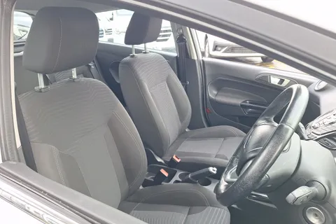 26 of 40 for Ford Fiesta 1.25 82 Zetec 5dr