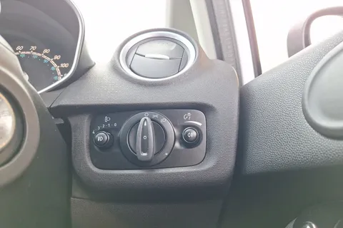 30 of 40 for Ford Fiesta 1.25 82 Zetec 5dr