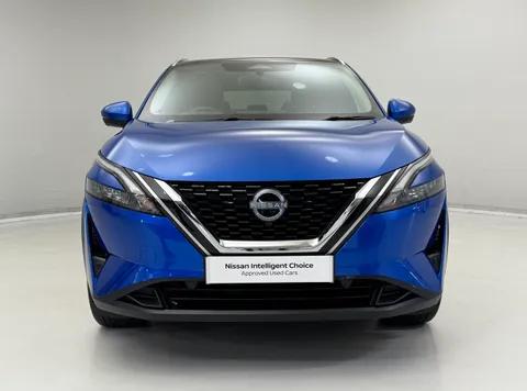 DV72RVA Nissan Qashqai 1.3 DiG-T MH N-Connecta [Glass Roof] 5dr Thumbnail #3