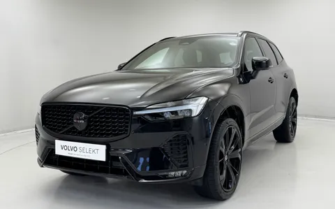 RF74ZSW Volvo XC60 2.0 B5P Ultra Black Edition 5dr AWD Geartronic Thumbnail #3