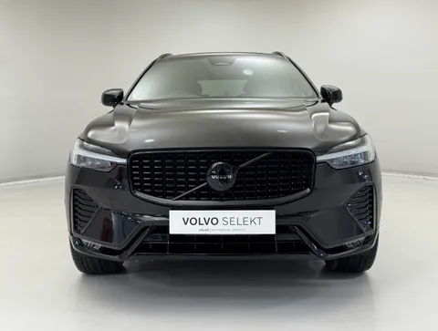 RF74ZSW Volvo XC60 2.0 B5P Ultra Black Edition 5dr AWD Geartronic Thumbnail #2