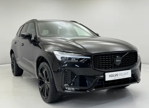 RF74ZSW Volvo XC60 2.0 B5P Ultra Black Edition 5dr AWD Geartronic Thumbnail #1