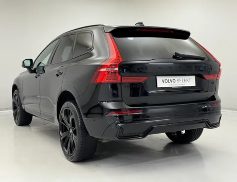 RF74ZSW Volvo XC60 2.0 B5P Ultra Black Edition 5dr AWD Geartronic Thumbnail #8