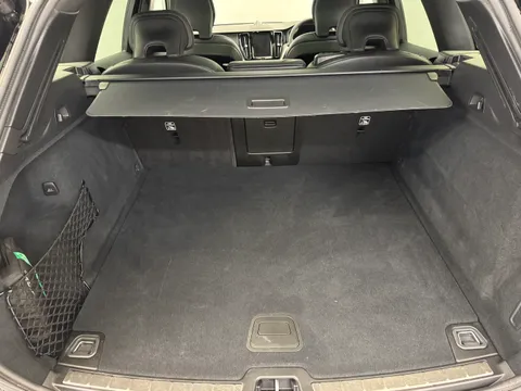 RF74ZSW Volvo XC60 2.0 B5P Ultra Black Edition 5dr AWD Geartronic Thumbnail #9