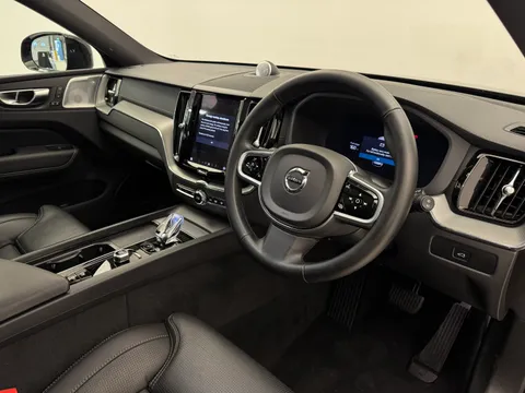 RF74ZSW Volvo XC60 2.0 B5P Ultra Black Edition 5dr AWD Geartronic Thumbnail #24