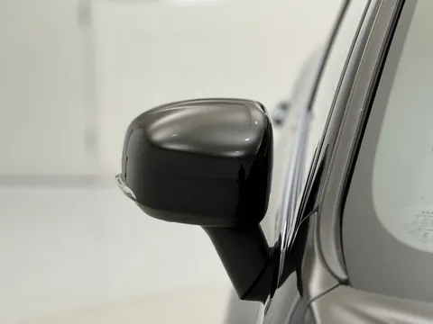 RF74ZSW Volvo XC60 2.0 B5P Ultra Black Edition 5dr AWD Geartronic Thumbnail #34