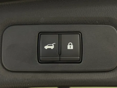 OE25LSV Nissan Qashqai 1.5 E-Power Tekna 5dr Auto Thumbnail #12