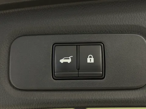 OW74WUC Nissan Qashqai 1.5 E-Power Tekna 5dr Auto Thumbnail #12