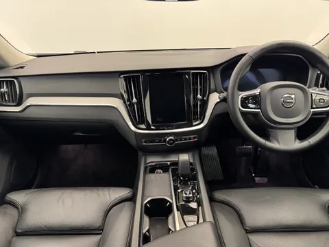 RF74ARO Volvo V60 2.0 B4P Plus Dark 5dr Auto [7 speed] Thumbnail #13