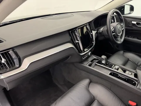 RF74ARO Volvo V60 2.0 B4P Plus Dark 5dr Auto [7 speed] Thumbnail #14