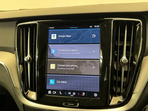 RF74ARO Volvo V60 2.0 B4P Plus Dark 5dr Auto [7 speed] Thumbnail #25