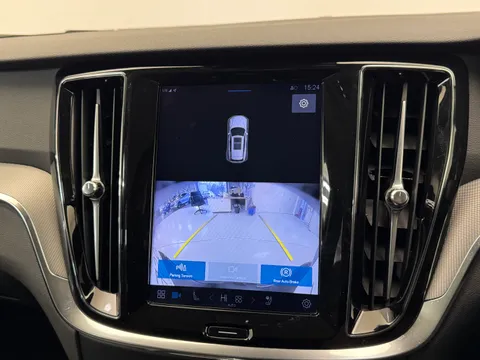 RF74ARO Volvo V60 2.0 B4P Plus Dark 5dr Auto [7 speed] Thumbnail #27
