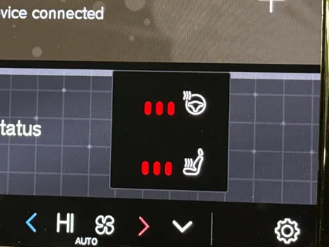 RF74ARO Volvo V60 2.0 B4P Plus Dark 5dr Auto [7 speed] Thumbnail #28