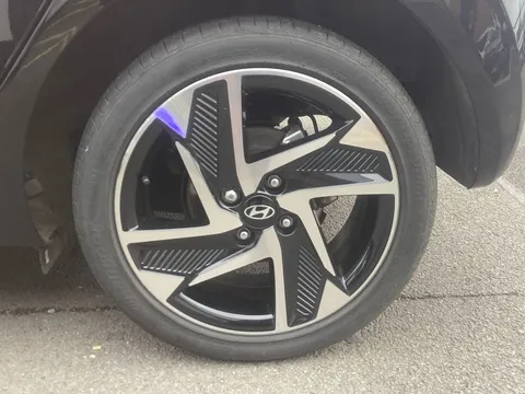 EJ25MXT Hyundai i10 1.0 [63] Premium 5dr Auto [Nav] Thumbnail #5