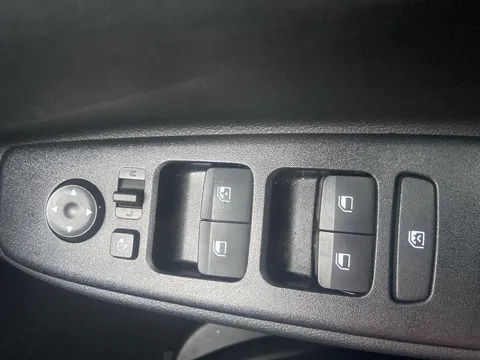 EJ25MXT Hyundai i10 1.0 [63] Premium 5dr Auto [Nav] Thumbnail #24