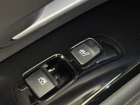 FD71PXB Hyundai Tucson 1.6 TGDi Plug-in Hybrid Ultimate 5dr 4WD Auto Thumbnail #12