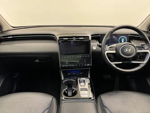 FD71PXB Hyundai Tucson 1.6 TGDi Plug-in Hybrid Ultimate 5dr 4WD Auto Thumbnail #2