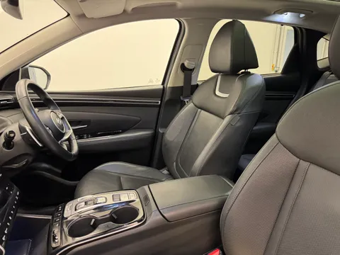 FD71PXB Hyundai Tucson 1.6 TGDi Plug-in Hybrid Ultimate 5dr 4WD Auto Thumbnail #15