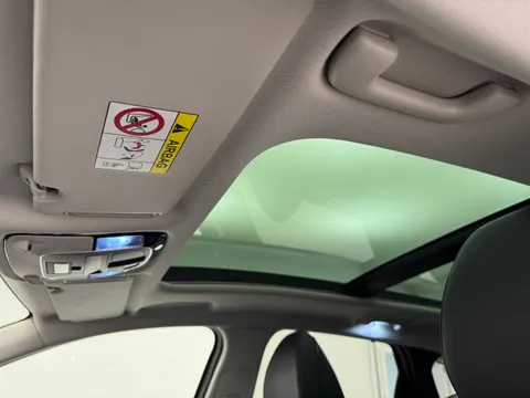 FD71PXB Hyundai Tucson 1.6 TGDi Plug-in Hybrid Ultimate 5dr 4WD Auto Thumbnail #16