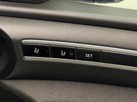 FD71PXB Hyundai Tucson 1.6 TGDi Plug-in Hybrid Ultimate 5dr 4WD Auto Thumbnail #21