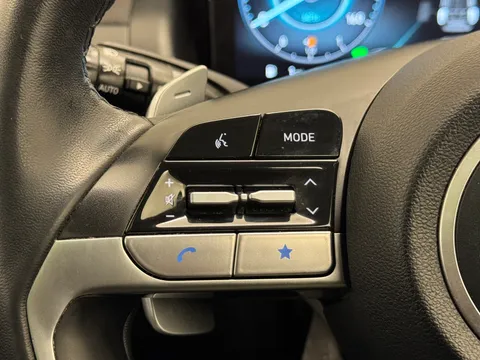 FD71PXB Hyundai Tucson 1.6 TGDi Plug-in Hybrid Ultimate 5dr 4WD Auto Thumbnail #23