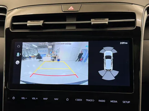 FD71PXB Hyundai Tucson 1.6 TGDi Plug-in Hybrid Ultimate 5dr 4WD Auto Thumbnail #27