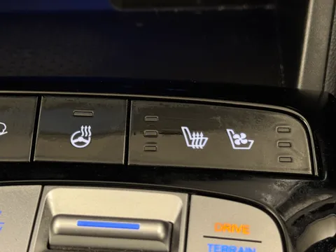 FD71PXB Hyundai Tucson 1.6 TGDi Plug-in Hybrid Ultimate 5dr 4WD Auto Thumbnail #28