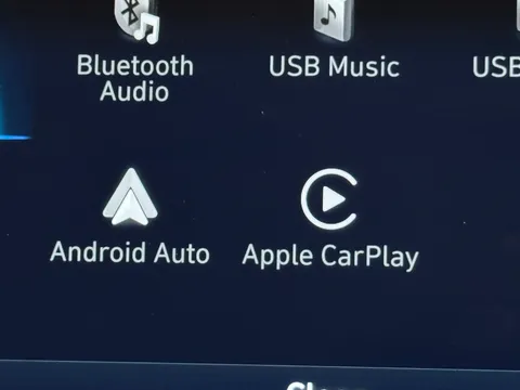 FD71PXB Hyundai Tucson 1.6 TGDi Plug-in Hybrid Ultimate 5dr 4WD Auto Thumbnail #30