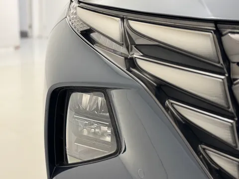 FD71PXB Hyundai Tucson 1.6 TGDi Plug-in Hybrid Ultimate 5dr 4WD Auto Thumbnail #33