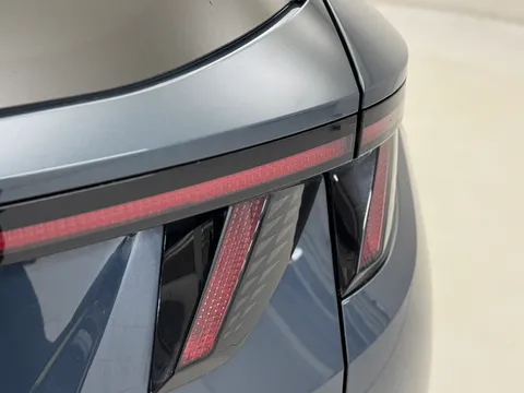 FD71PXB Hyundai Tucson 1.6 TGDi Plug-in Hybrid Ultimate 5dr 4WD Auto Thumbnail #34