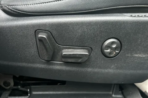 SG69ZNA Vauxhall Grandland X 1.2 Turbo Elite Nav 5dr Thumbnail #21