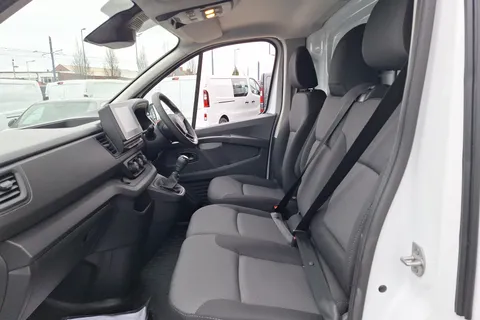 DL75WEW Renault Trafic LL30 Blue dCi 130 Advance [Safety] Van Thumbnail #9