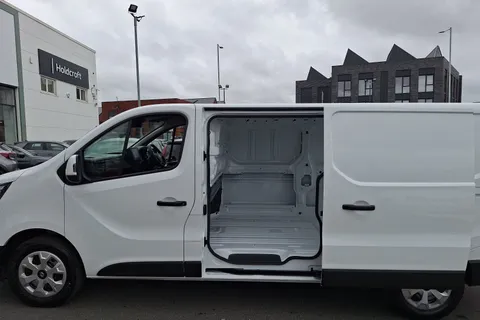 DL75WEW Renault Trafic LL30 Blue dCi 130 Advance [Safety] Van Thumbnail #16