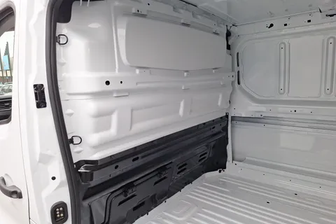 DL75WDD Renault Trafic SL30 Blue dCi 130 Advance [Safety] Van Thumbnail #16