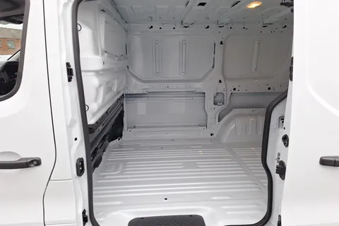 DL75WDD Renault Trafic SL30 Blue dCi 130 Advance [Safety] Van Thumbnail #18